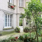 Quiet studio - near Sacré-Cœur de Montmartre